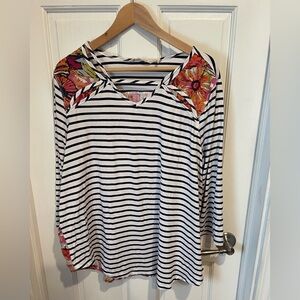 Soft Surroundings Monochrome Striped Blouse With Floral Back Design 1X